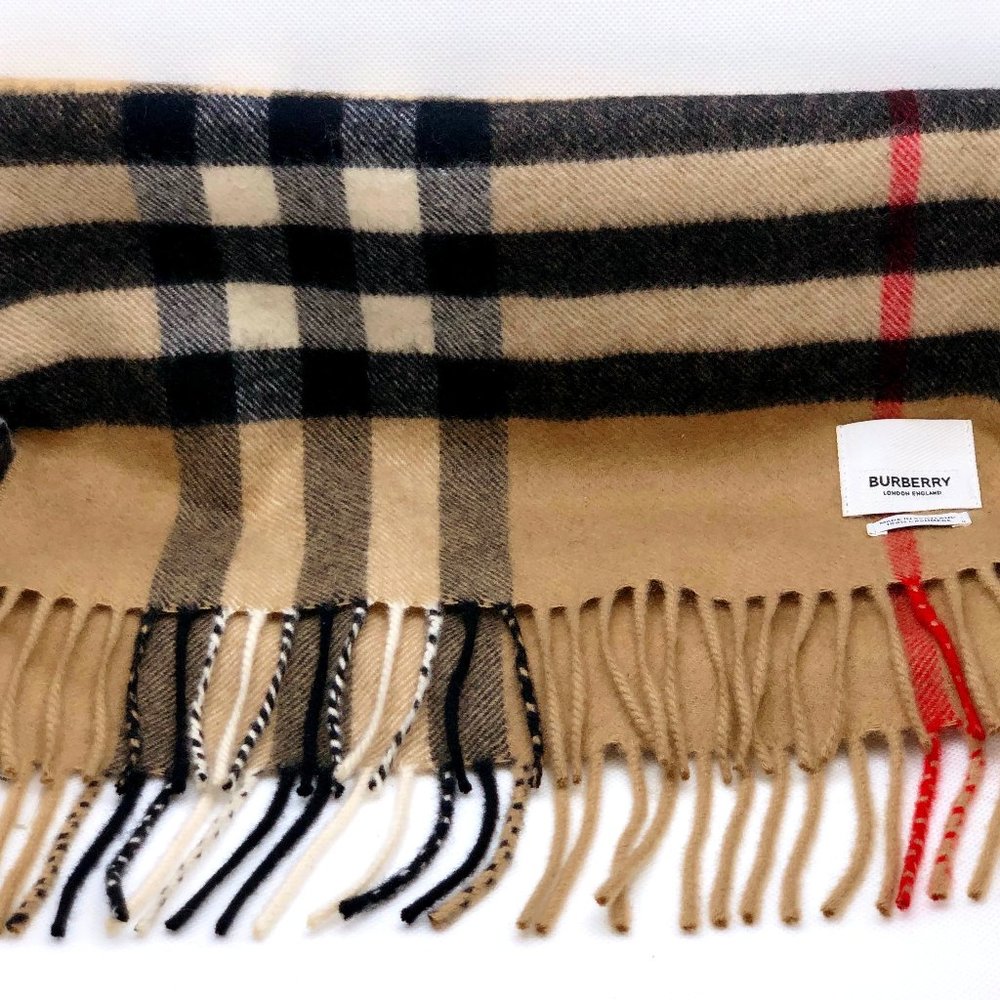 Burberry Classic Cashmere Scarf
